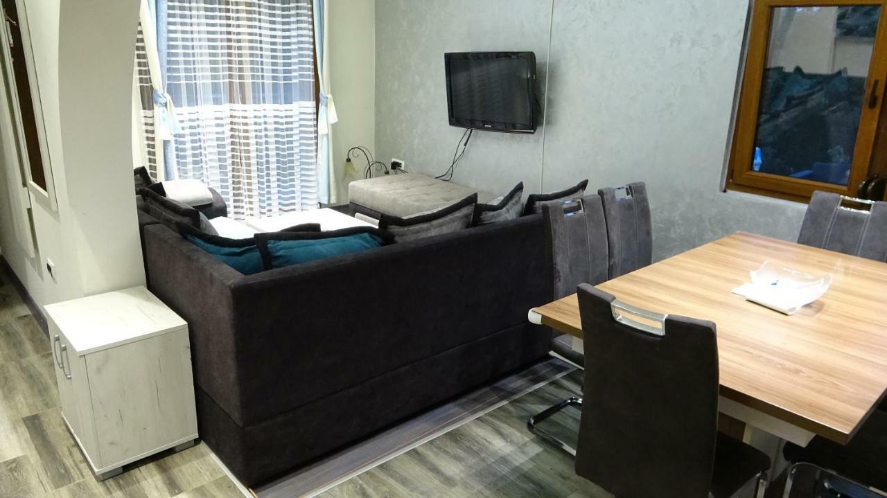 Apartment Kraljica Jelena เวียร์ปาซาร์ ภายนอก รูปภาพ