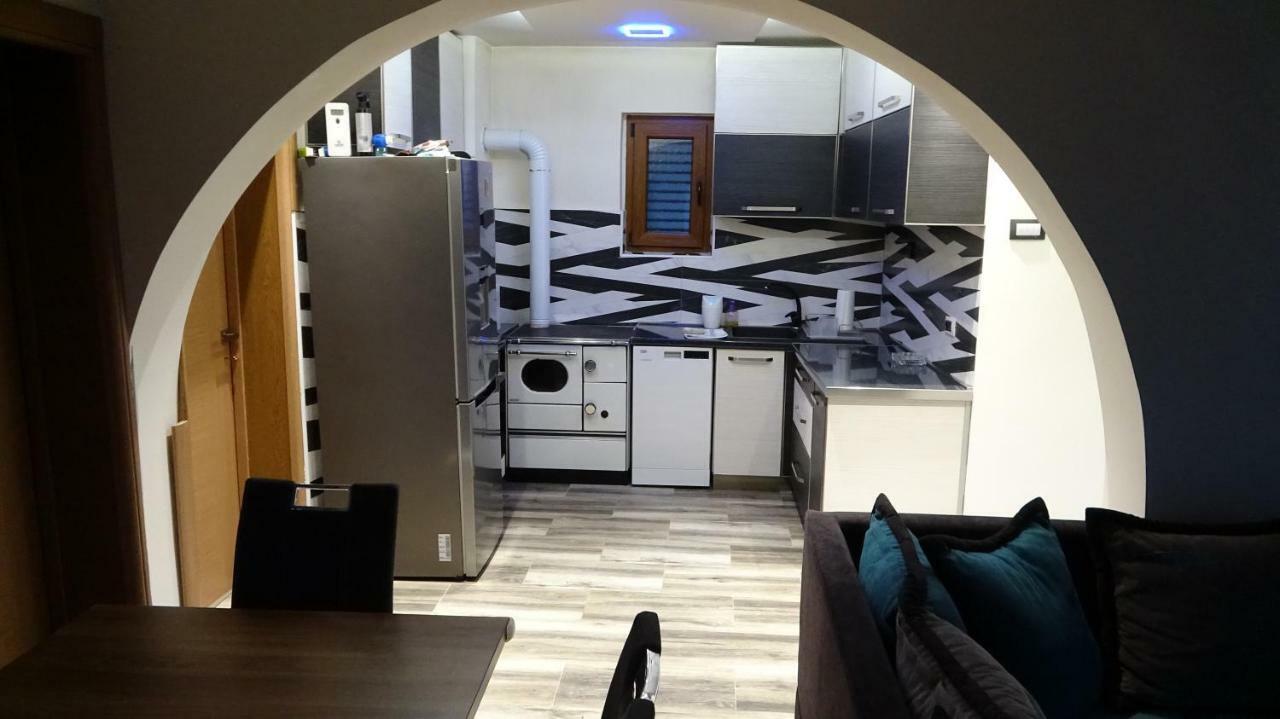 Apartment Kraljica Jelena เวียร์ปาซาร์ ภายนอก รูปภาพ