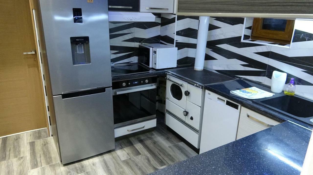 Apartment Kraljica Jelena เวียร์ปาซาร์ ภายนอก รูปภาพ